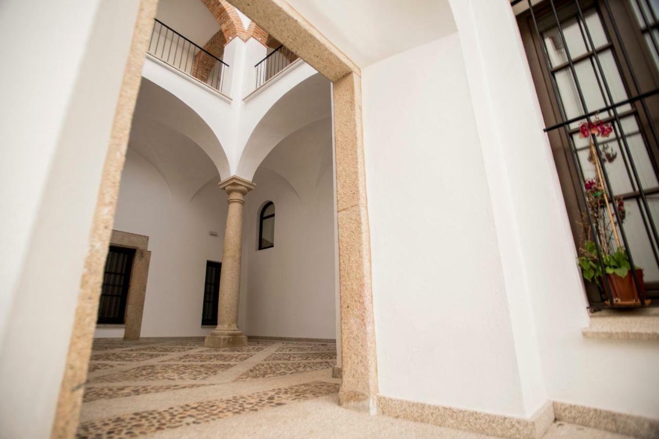 Md Casa Palacio Munoz Chaves Siglo XVIII Caces Zewnętrze zdjęcie